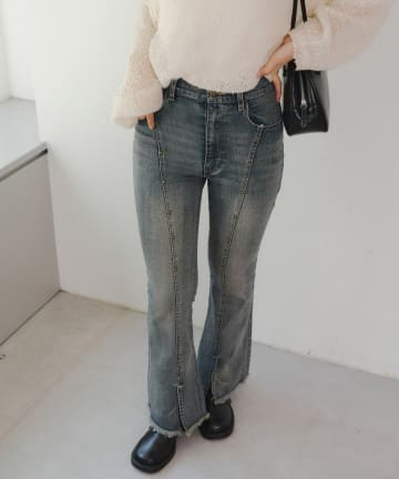 NICE CLAUP / OLIVE des OLIVE OUTLET(ナイスクラップ  / オリーブ デ オリーブ アウトレット) スタッズセミフレアデニム