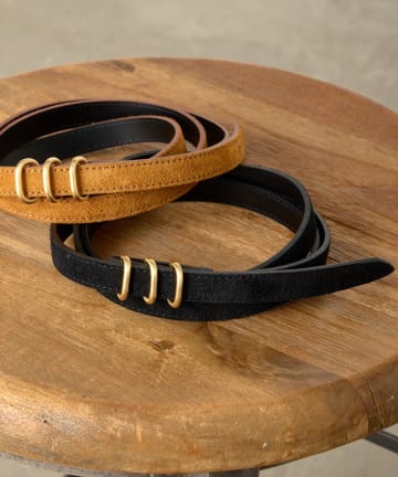 Jena　espace merveilleux(ジェナ　エスパスメルヴェイユ) 3連バックルスエードベルト