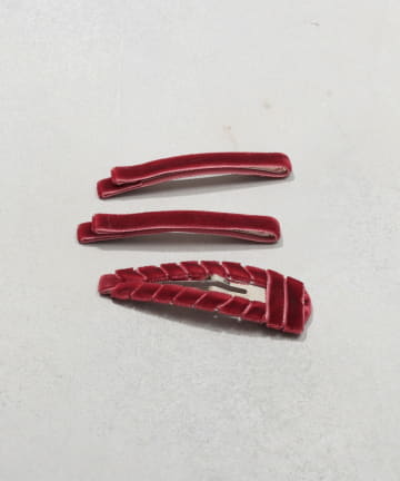 3COINS(スリーコインズ) ベロアパッチンピン3個セット