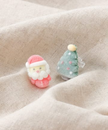 3COINS(スリーコインズ) クリスマスモチーフフロッキーイヤリング／KIDS
