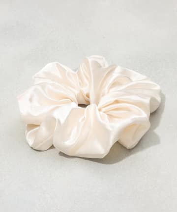 3COINS(スリーコインズ) サテンシュシュ