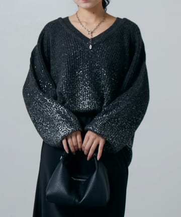 Lui's(ルイス) ラメプリントVネックニットプルオーバー