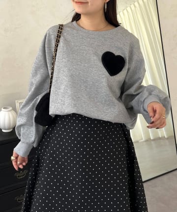 prose verse(プロズヴェール) ファーハートモチーフスウェット