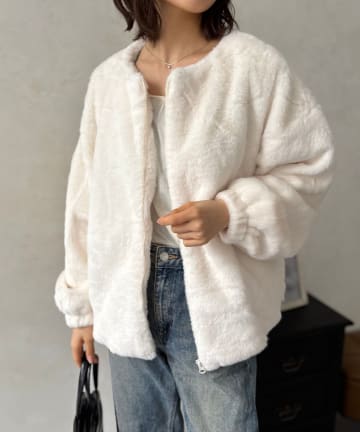 LOCUST(ローカスト) フェイクファーノーカラーブルゾン
