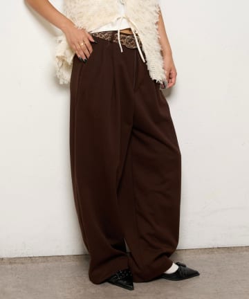 OUTLET(アウトレット) 【WHO'S WHO gallery】スウェット2タックスラックス