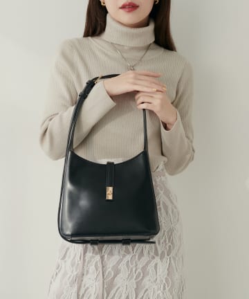 natural couture(ナチュラルクチュール) きれい目バックル２WAYショルダー