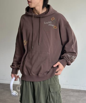CPCM(シーピーシーエム) 落書き刺繍パーカー
