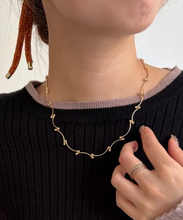 Chez toi(シェトワ) 変形ウェーブネックレス