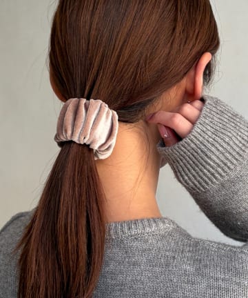 Chez toi(シェトワ) ベロアシュシュ風ヘアバングル