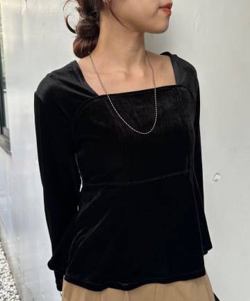 SHENERY(シーナリー) ベロアペプラムプルオーバー