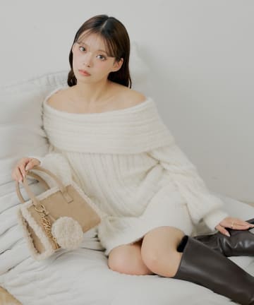 Chico(チコ) 【10/23(木)0時販売】シャギーオフショルミニワンピース