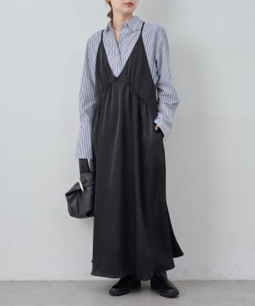 GALLARDAGALANTE(ガリャルダガランテ) 【華奢見えワンピースに新素材登場！】ディープVサテンキャミワンピース