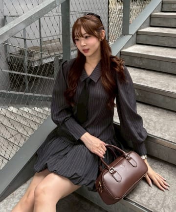 NICE CLAUP / OLIVE des OLIVE OUTLET(ナイスクラップ  / オリーブ デ オリーブ アウトレット) ネクタイ付裾バルーンミニワンピース