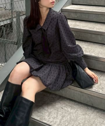 NICE CLAUP / OLIVE des OLIVE OUTLET(ナイスクラップ  / オリーブ デ オリーブ アウトレット) ネクタイ付裾バルーンミニワンピース