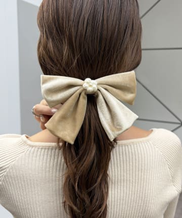 Lattice(ラティス) フラワーモチーフ付きリボンバレッタ