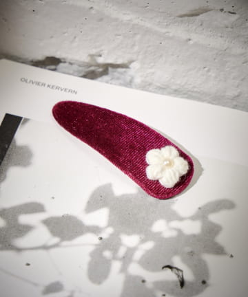 Lattice(ラティス) フラワーモチーフ付きパッチンピン