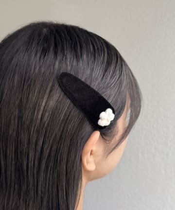 Lattice(ラティス) フラワーモチーフ付きパッチンピン