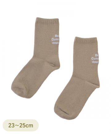 3COINS(スリーコインズ) 毛玉になりにくいバックロゴ刺繍ソックス