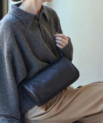 russet(ラシット) ソフトレザーロールショルダーバッグ