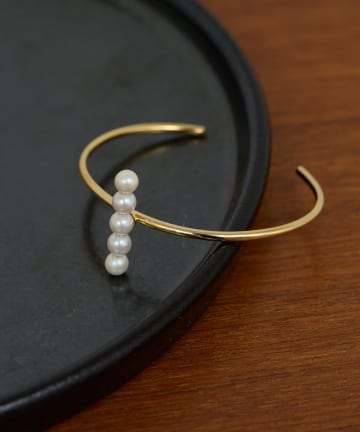 GALLARDAGALANTE(ガリャルダガランテ) ラインパールバングル