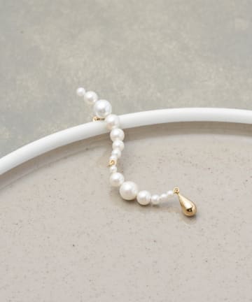 GALLARDAGALANTE(ガリャルダガランテ) ラインパールシングルピアス