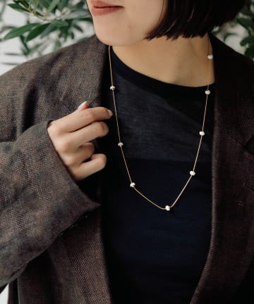 ear PAPILLONNER(イア パピヨネ) モノトーンスキップロングネックレス