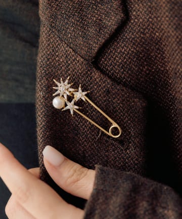 ear PAPILLONNER(イア パピヨネ) スターパールピンブローチ