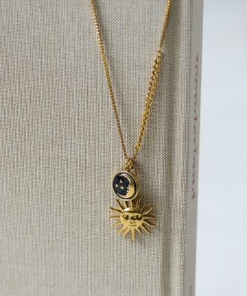 ear PAPILLONNER(イア パピヨネ) 《金属アレルギー対応/ステンレス》太陽と月ネックレス