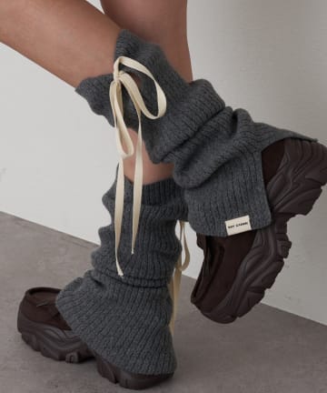 RAY CASSIN(レイカズン) リボン付レッグウォーマー