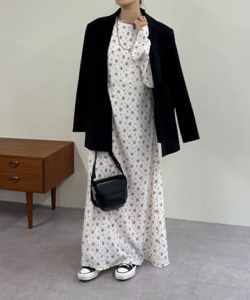 OUTLET(アウトレット) 【SHENERY】バックスリットベルスリーブドレス