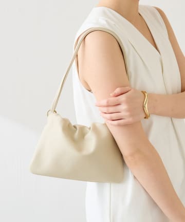 COLLAGE GALLARDAGALANTE(コラージュ ガリャルダガランテ) 【PAPILLONNER/パピヨネ】ギャザー巾着レザーショルダーバッグ