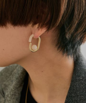 ear PAPILLONNER(イア パピヨネ) 《チタンポスト》バックフープ樹脂ピアス