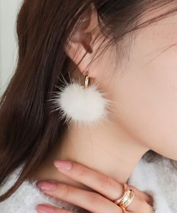 FREDY & GLOSTER(フレディ アンド グロスター) ミンクファーカスタムフープピアス