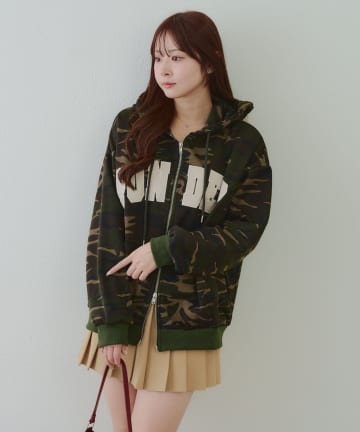 NICE CLAUP / OLIVE des OLIVE OUTLET(ナイスクラップ  / オリーブ デ オリーブ アウトレット) ＢＩＧロゴＺＩＰパーカー