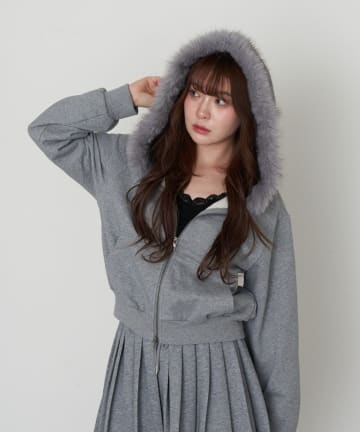 RAY CASSIN(レイカズン) ファー付フードパーカー