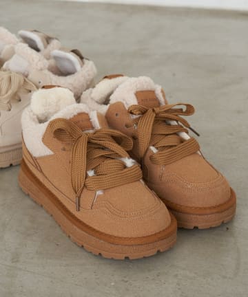 RAY CASSIN(レイカズン) ボア付スエードスニーカー