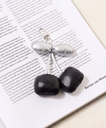 Lattice(ラティス) さくらんぼパフチャーム