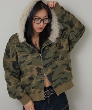 WHO’S WHO gallery(フーズフーギャラリー) スラッシュポケットファーパーカー