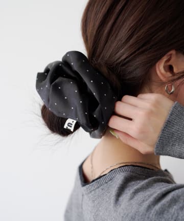 Kastane(カスタネ) 【fiw.】サテンドットシュシュ