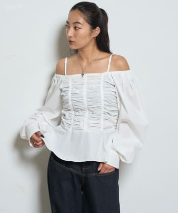 OUTLET(アウトレット) 【WHO'S WHO gallery】2WAYオフショルダーパフスリーブブラウス
