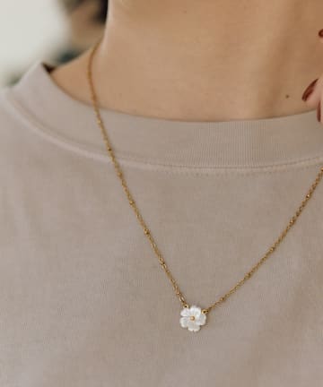OUTLET(アウトレット) 【ear PAPILLONNER】シェルフラワーネックレス