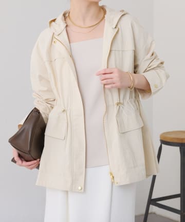 今季　コラージュギャラルダギャランテ　ベージュ トレンチ　アウター　ジャケット COLLAGE GALLARDAGALANTE(コラージュ ガリャルダガランテ) ナイロン