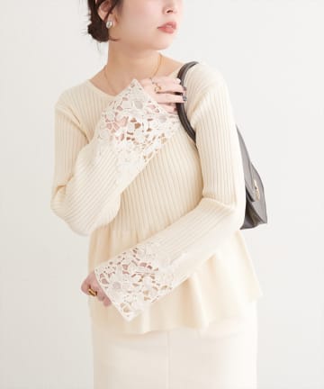 natural couture(ナチュラルクチュール) 袖レースペプラムニット