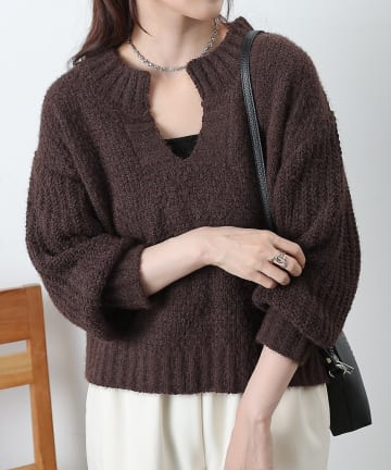 COLONY 2139(コロニー トゥーワンスリーナイン) モールフェザー柄編みスキッパー