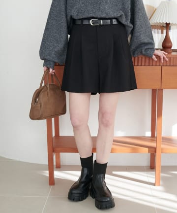 DISCOAT(ディスコート) 【洗濯可能/美シルエット】ウールブレンドショートパンツ