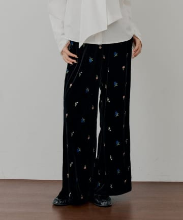 Chico(チコ) 【SALON by Chico/セットアップ対応】金釦ベロアスラックスパンツ