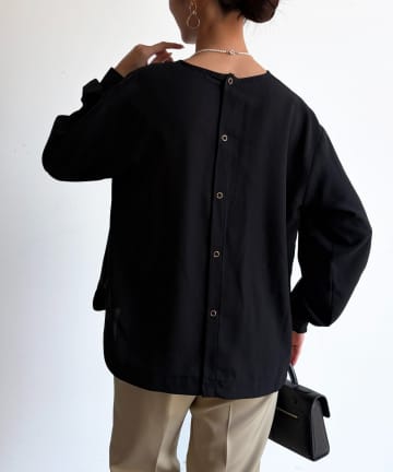 Chez toi(シェトワ) 裾ラウンドブラウス