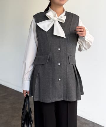 Chez toi(シェトワ) タックペプラムダンボールベスト