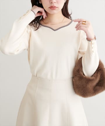 natural couture(ナチュラルクチュール) ハートネック配色ニットプルオーバー