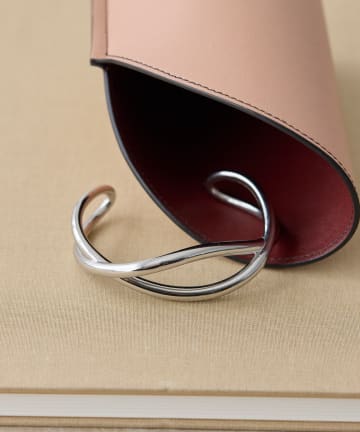 OUTLET(アウトレット) 【ear PAPILLONNER】ニュアンスクロスバングル